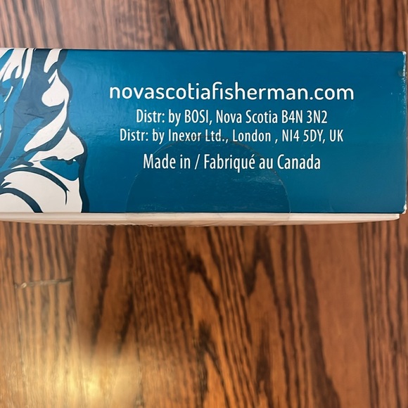 NEW in box Nova Scotia Fisherman Skin Care set. Great gift for that special man - Picture 4 of 6